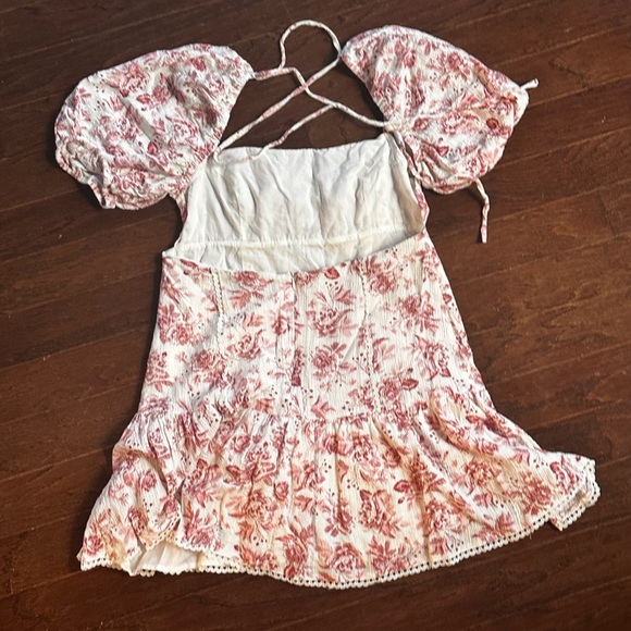 MINKPINK Cream and Red Floral Dress - Picture 2 of 4